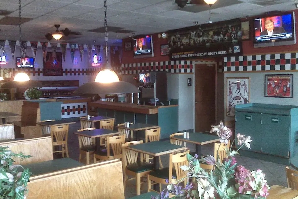Paul's Chicago Pizza